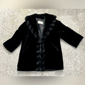 Comme Du Vrai Faux Fur Coat  Size: 8